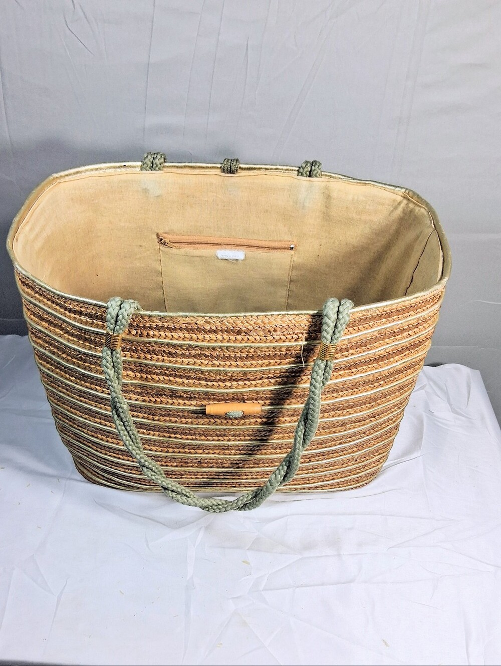 Sun and Sand Raffia Lined Closable 15" x 13"  Beach Resort Vacation Tote/Bag